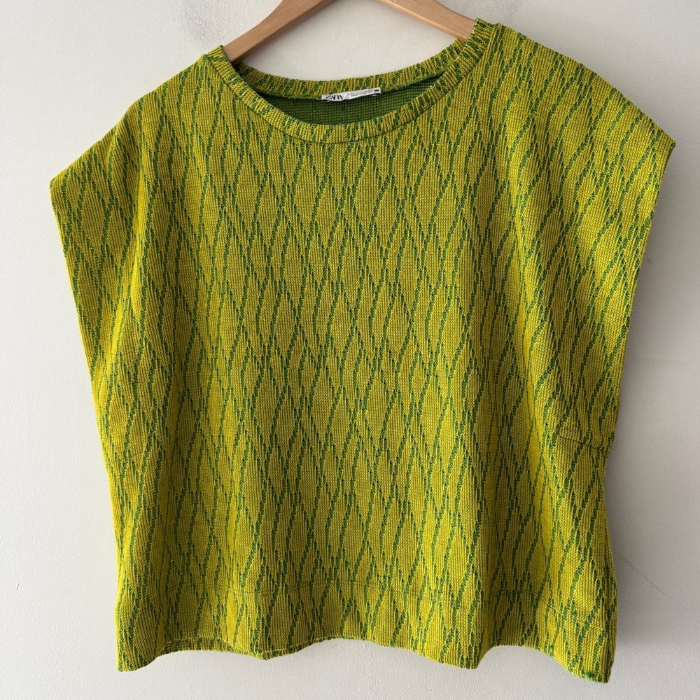 Zara Green Patterned Knit Top